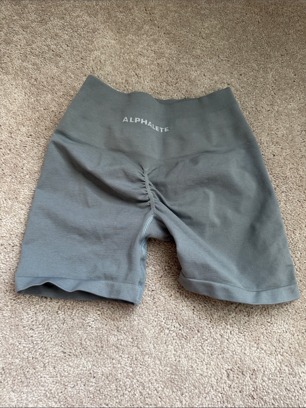 Alphalete High-Rise Scrunch Seam Bike Shorts — Gray